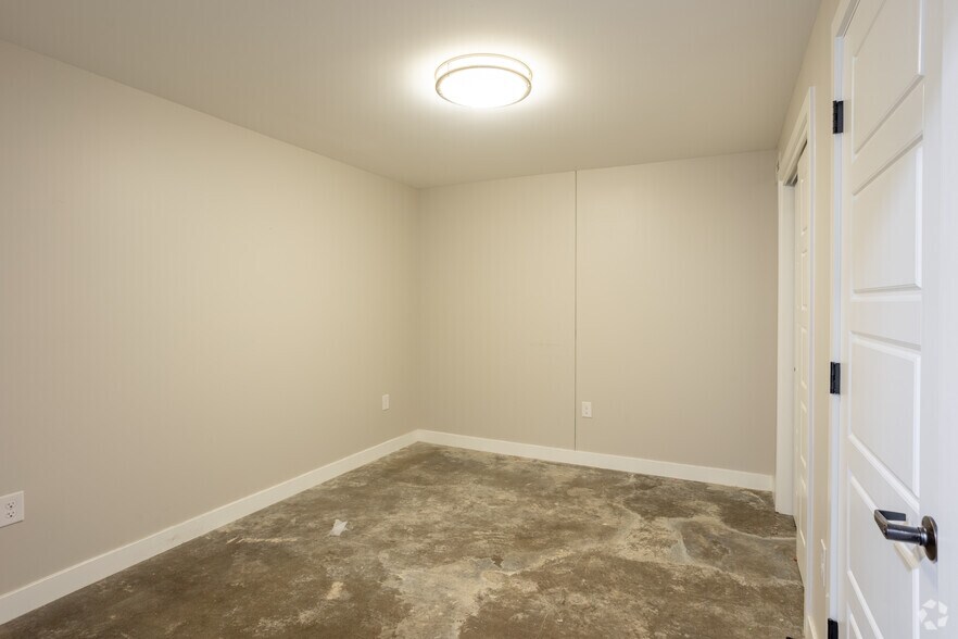 More Photos Of 717 Locust St, Des Moines Apartments For Lease