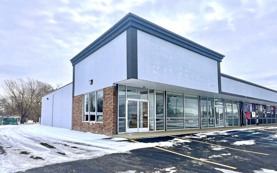 More Photos Of 3147 S Dort Hwy, Burton Freestanding For Lease