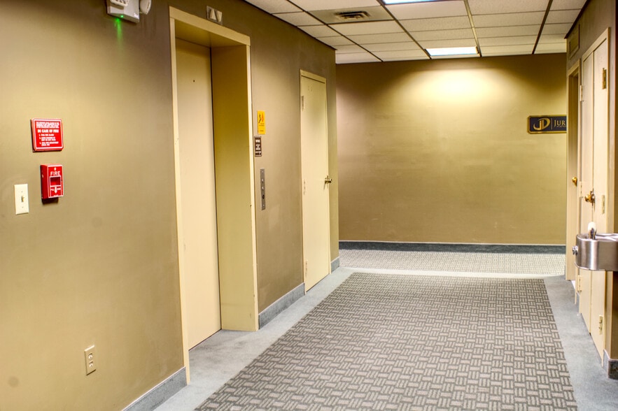 More Photos Of 10521 Judicial Dr, Fairfax Medical For Sale