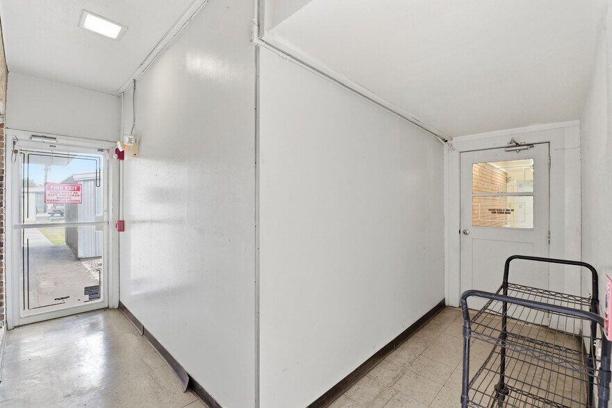 More Photos Of 13026 Rosecrest Dr, Houston Office For Lease