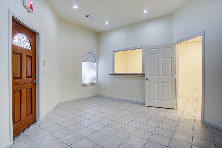 More Photos Of 20911 Kingsland Blvd, Katy Medical For Lease