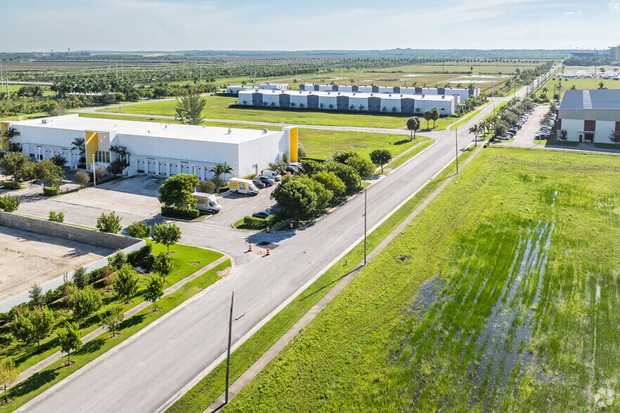 More Photos Of 1551 SE 36th Ave, Homestead Warehouse For Lease