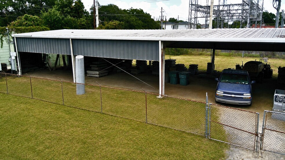 More Photos Of 918 E Broad St, Savannah Warehouse For Sale
