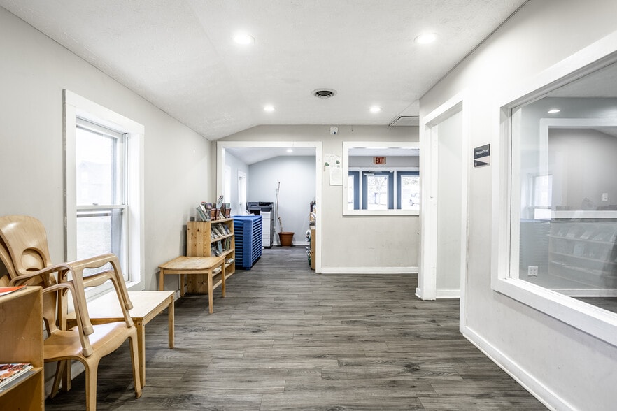 More Photos Of 7507 Michigan Rd, Indianapolis Daycare Center For Sale