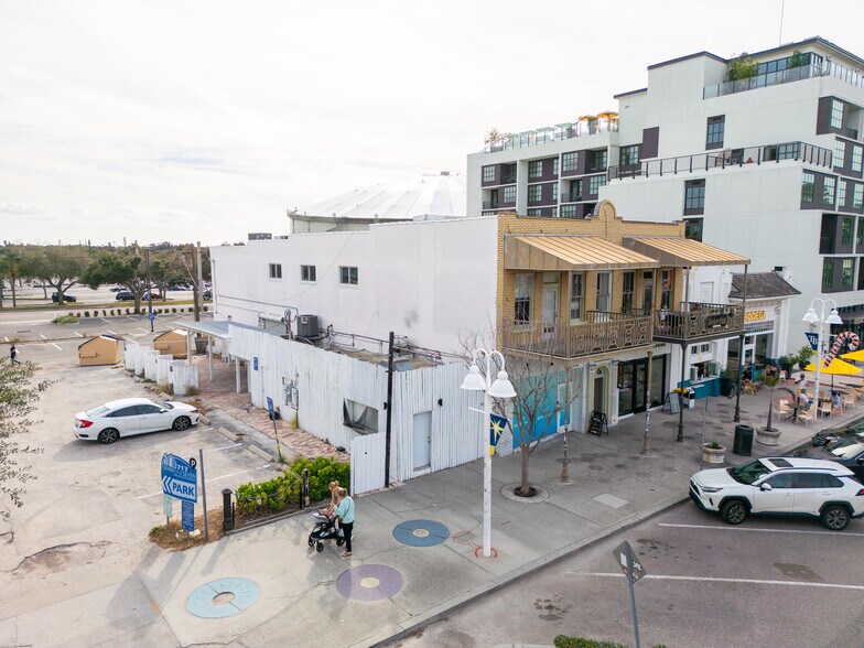 Primary Photo Of 1122 Central Ave, Saint Petersburg General Retail For Lease