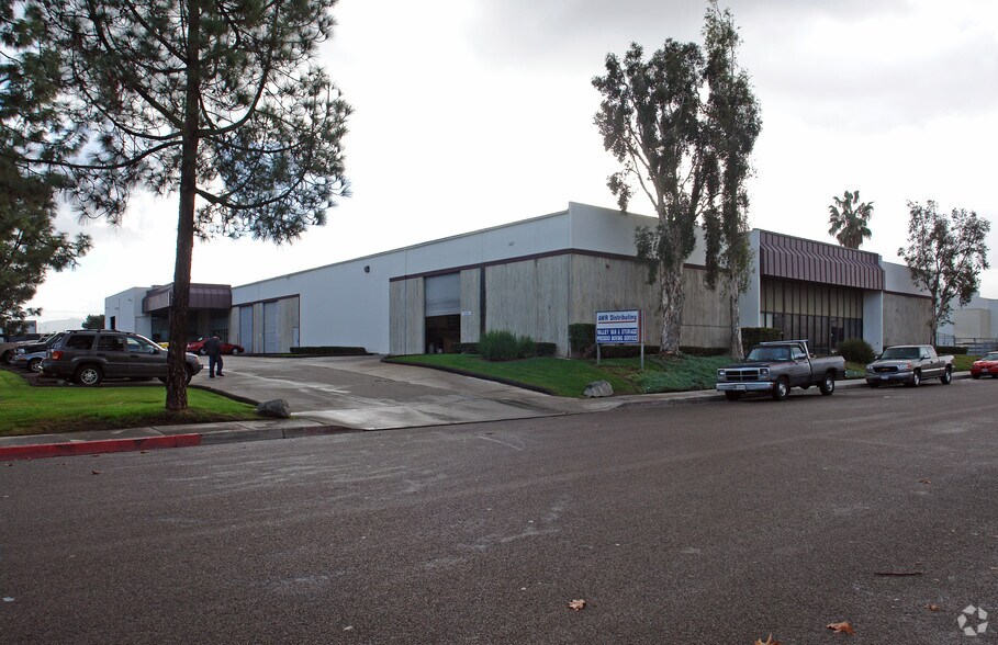 Primary Photo Of 1437-1463 Fayette St, El Cajon Warehouse For Lease