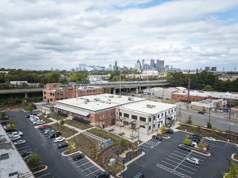 More Photos Of 565 Northside Dr, Atlanta Office For Lease