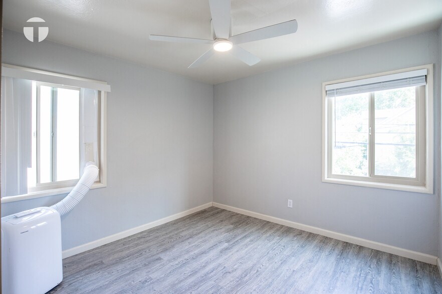 More Photos Of 916-926 22nd St, Sacramento Apartments For Sale