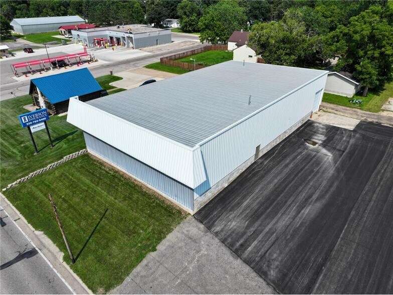 Primary Photo Of 206 N Nokomis St, Alexandria Freestanding For Lease