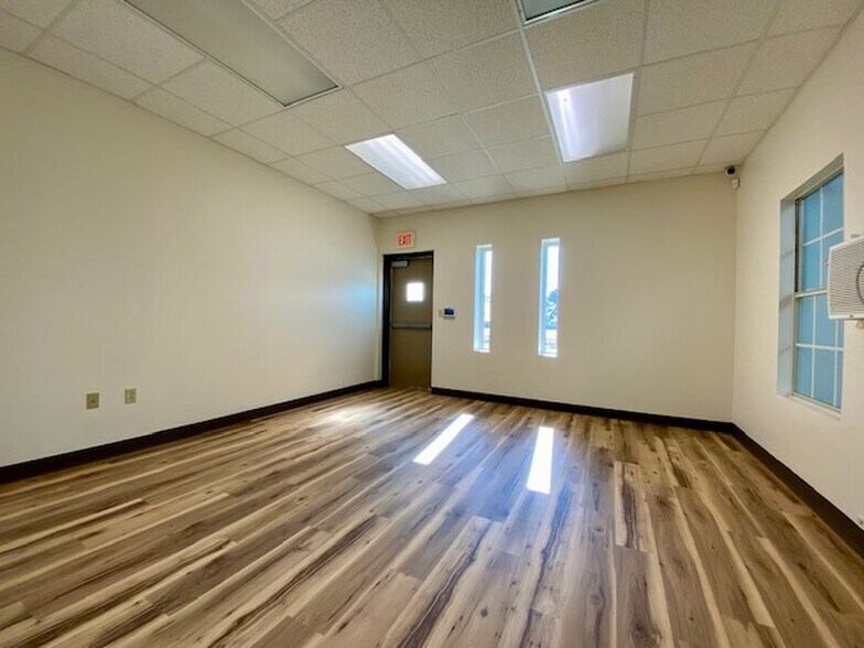 More Photos Of 4120 Metro Dr, Shreveport Warehouse For Lease