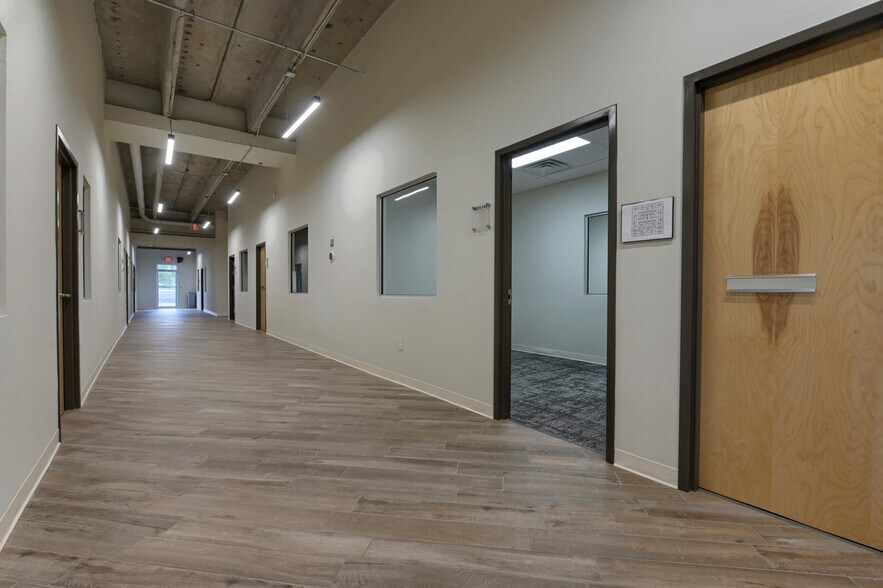 More Photos Of 5625 Woodrow Bean, El Paso Coworking Space