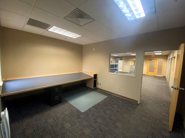 More Photos Of 7235 Vicksburg Pike, Fort Wayne Warehouse For Lease