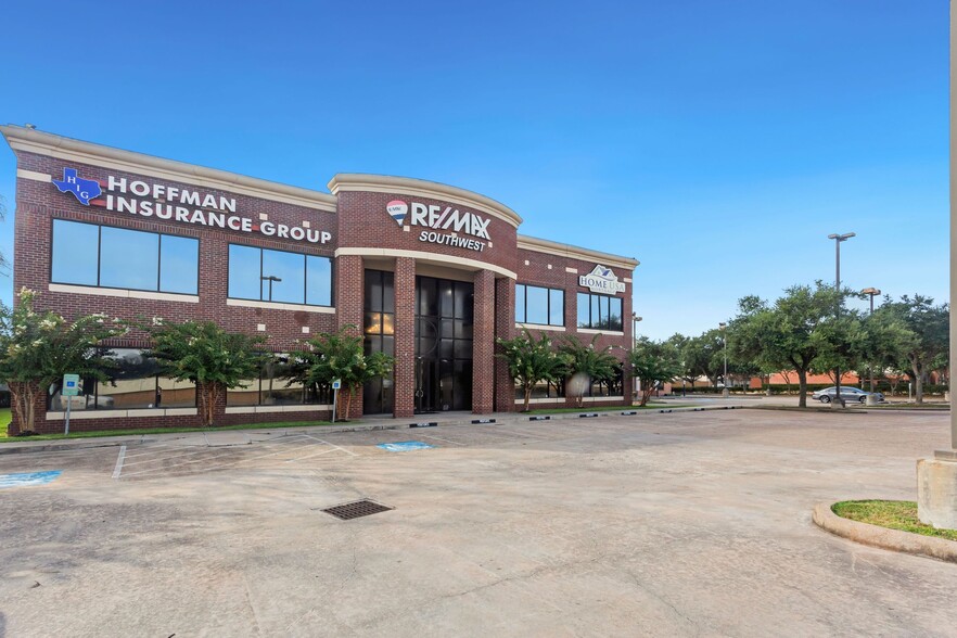 Primary Photo Of 14905 Southwest Fwy, Sugar Land Office For Lease