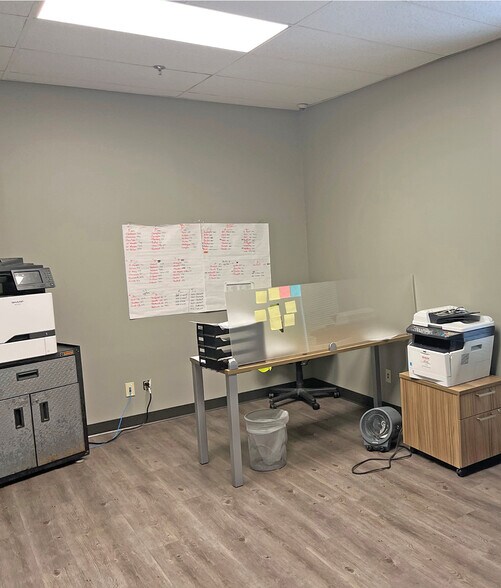 More Photos Of 2941-3055 Norbrook Dr, Memphis Distribution For Lease