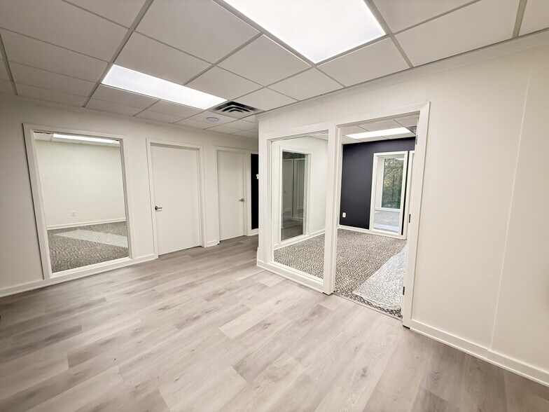 More Photos Of 20 Office Park Way, Pittsford Office For Lease