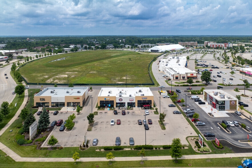 More Photos Of 970-988 S Waukegan Rd, Waukegan Freestanding For Lease