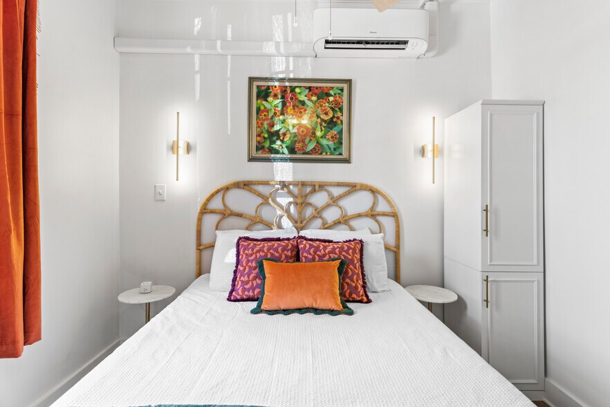 More Photos Of 782 Water St, Biloxi Office For Sale