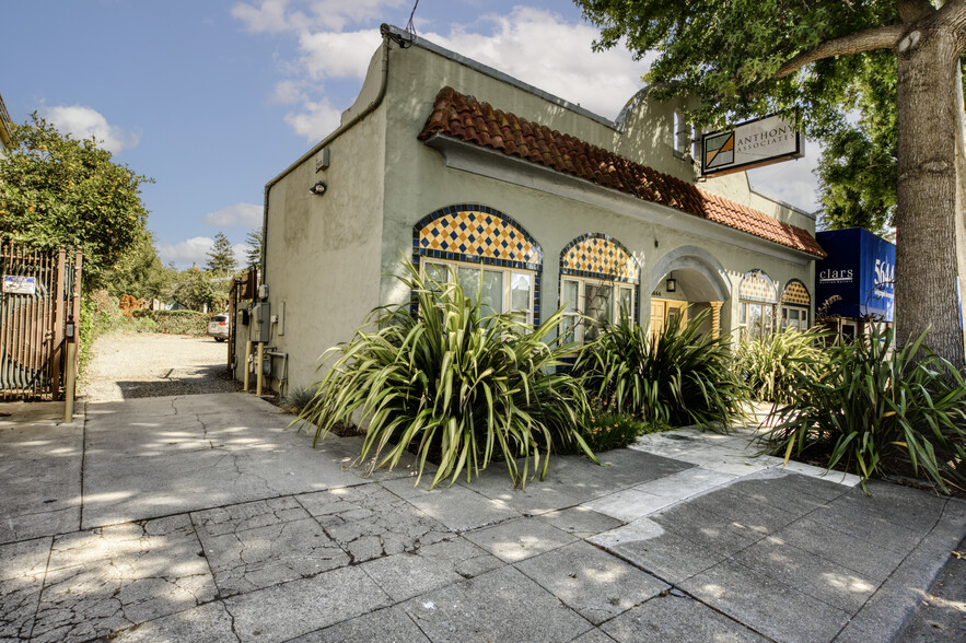 Primary Photo Of 5666 Telegraph Ave, Oakland Office For Lease