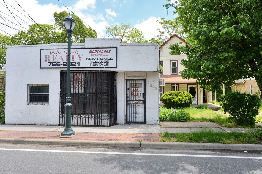 More Photos Of 1025 Woodfield Rd, West Hempstead Land For Sale