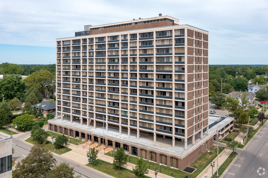 More Photos Of 610 W Ottawa St, Lansing Apartments For Lease