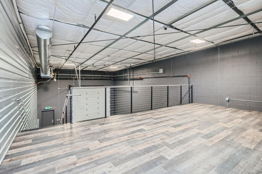 More Photos Of 11 NW Frontage Rd, Fort Collins Showroom For Sale