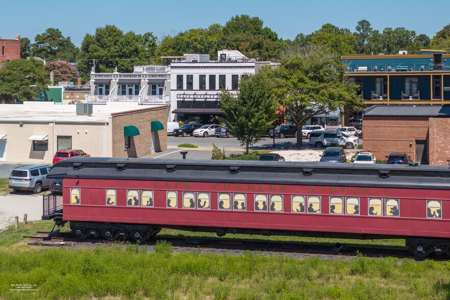 More Photos Of 225 Mason Ave, Cape Charles Storefront For Sale