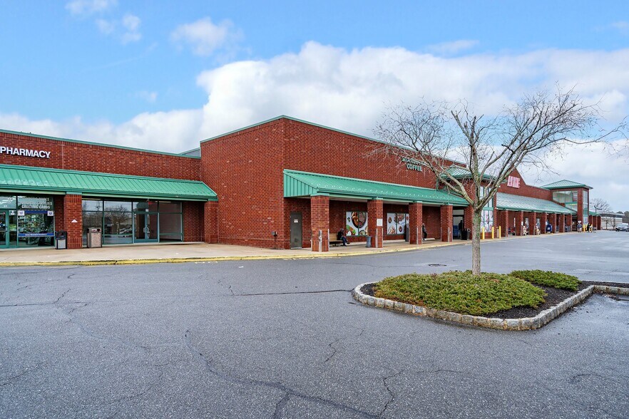 More Photos Of 912 W Bay Ave, Barnegat Storefront For Lease