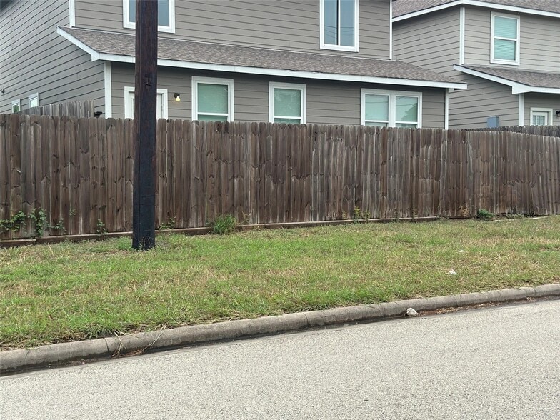 More Photos Of 14004 Stancliff St, Houston Land For Sale