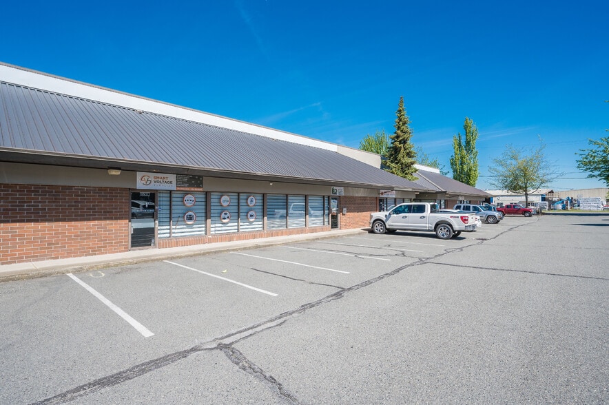 More Photos Of 12824 Anvil Way, Surrey Warehouse For Lease