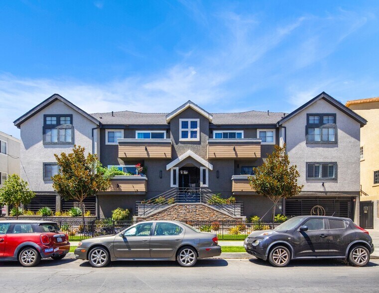 More Photos Of 5325 Denny Ave, North Hollywood Apartments For Sale