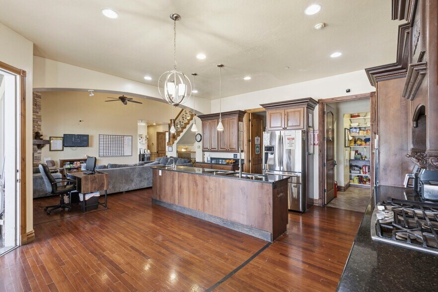 More Photos Of 217 E Scenic Peak Cv, Draper Assisted Living For Sale