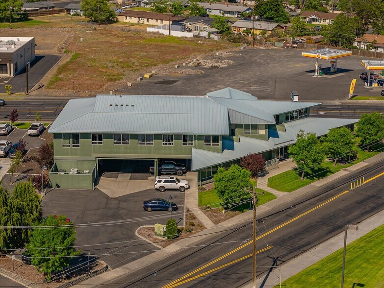 More Photos Of 1240 Pioneer Way S, Moses Lake Office For Sale