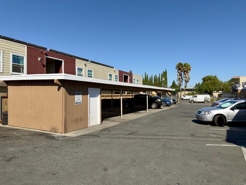 More Photos Of 1127 Virginia Ln, Concord Apartments For Sale