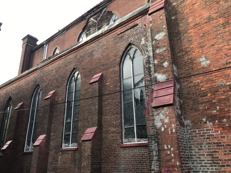 More Photos Of 292 3rd Ave, Troy Specialty For Sale