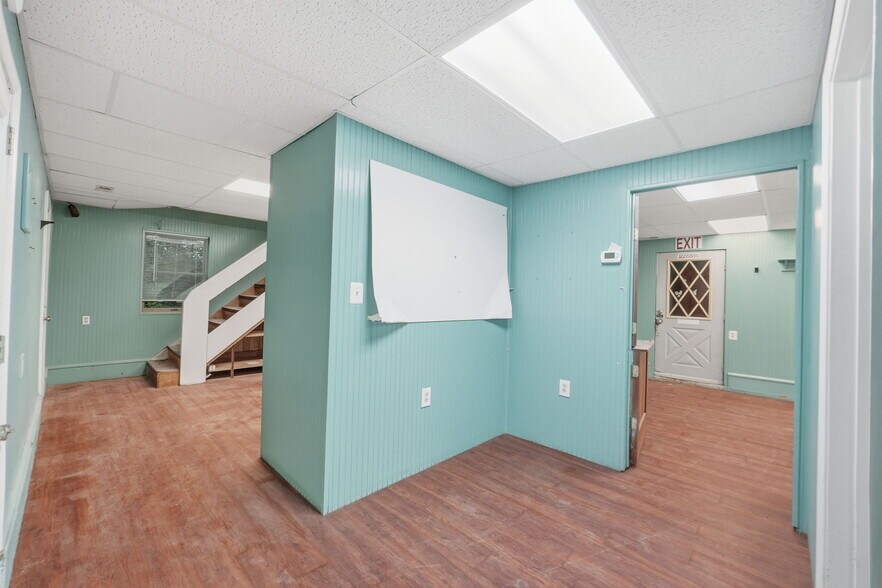 More Photos Of 1008 W Central Ave, Davidsonville Freestanding For Lease