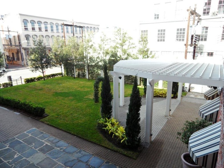 More Photos Of 2228 Mechanic St, Galveston Office For Lease