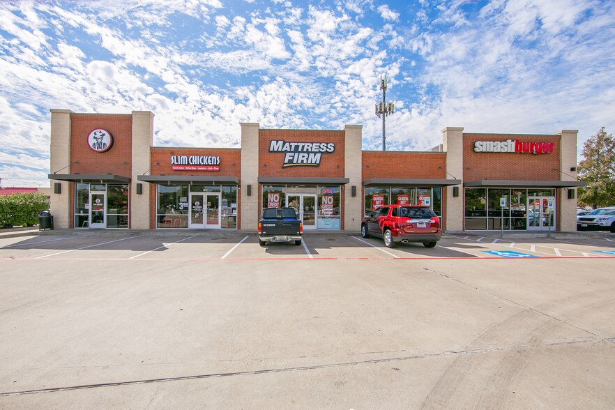 More Photos Of 6100 W Park Blvd, Plano General Retail For Lease