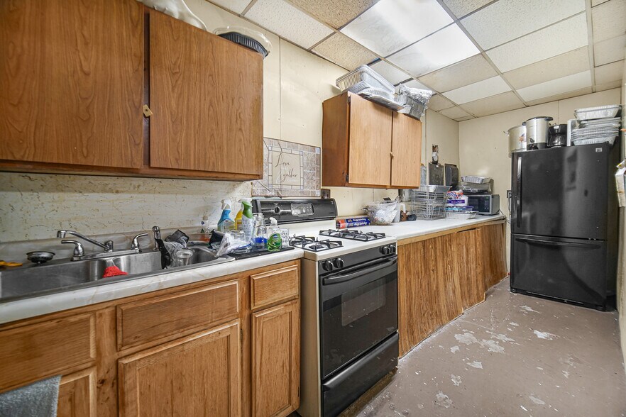 More Photos Of 4727 S Wabash Ave, Chicago Religious Facility For Sale