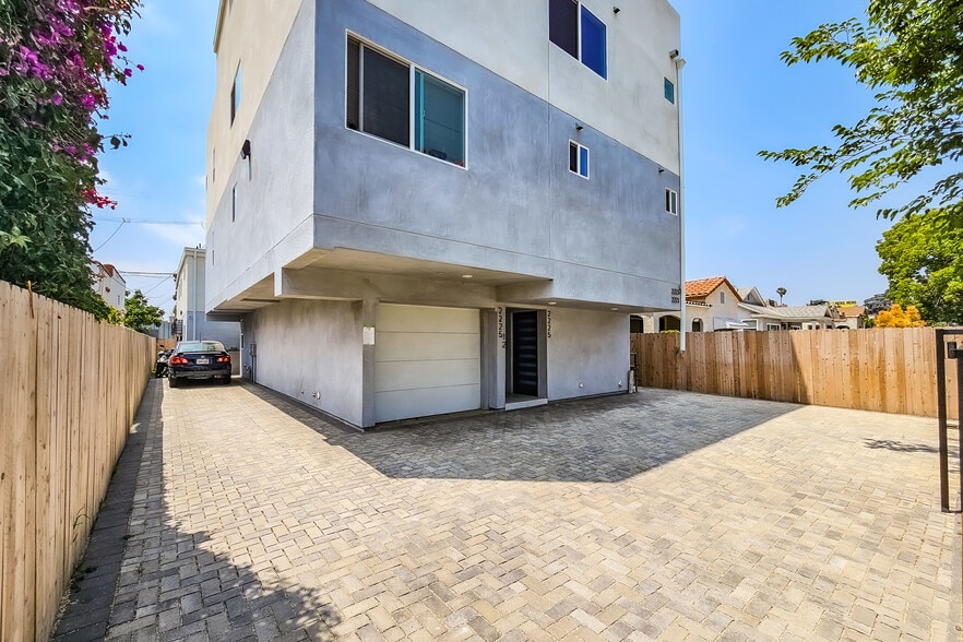 More Photos Of 2223 S Highland Ave, Los Angeles Apartments For Sale