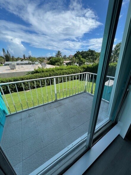 More Photos Of 1887 Juno Rd, North Palm Beach Apartments For Sale