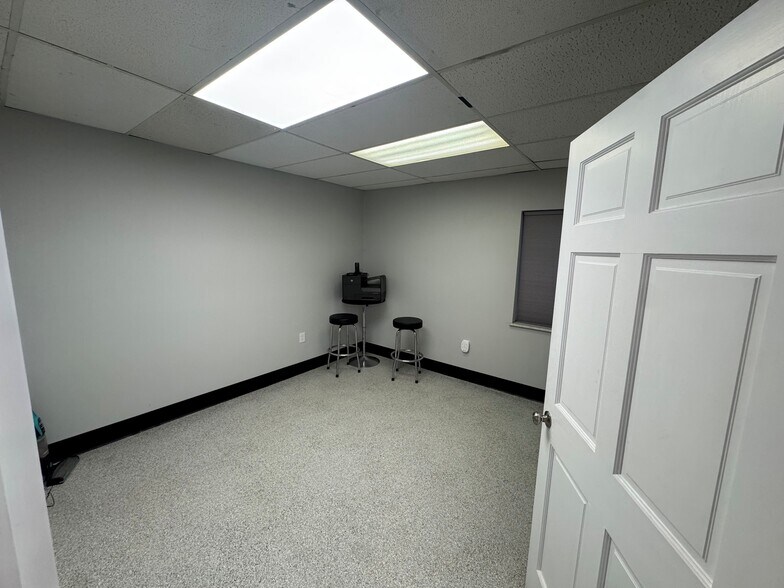 More Photos Of 5551-5553 Webster St, Dayton Warehouse For Sale