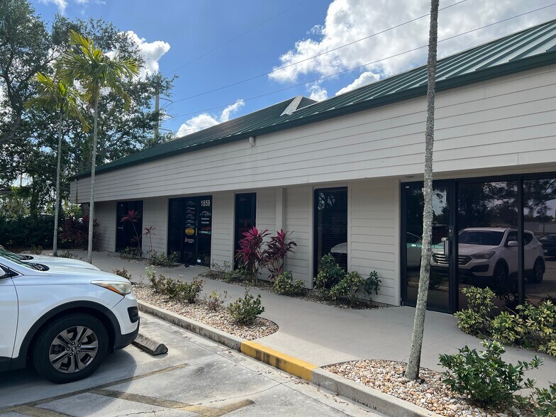 More Photos Of 1847-1865 SE Port St Lucie Blvd, Port Saint Lucie Medical For Sale