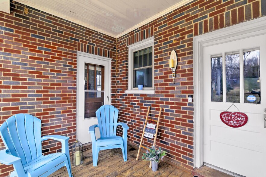 More Photos Of 132 Christiansburg Pike NE, Floyd Flex For Sale