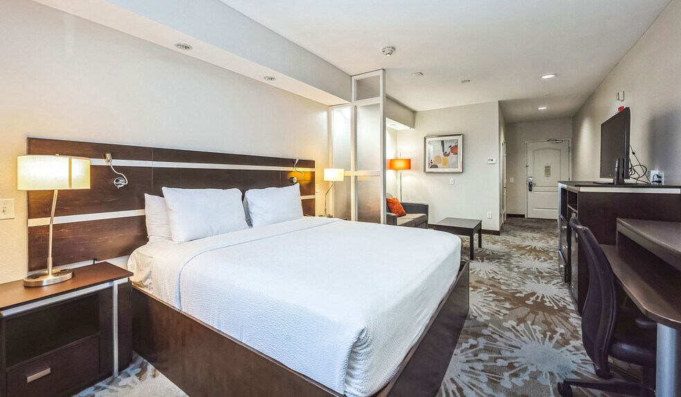 More Photos Of 24519 Interstate 45 Fwy, Spring Hotel For Sale