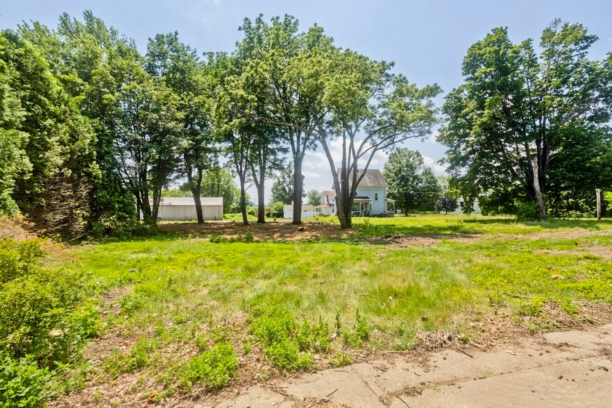 More Photos Of 166-186 Ashley Ave, West Springfield Land For Sale