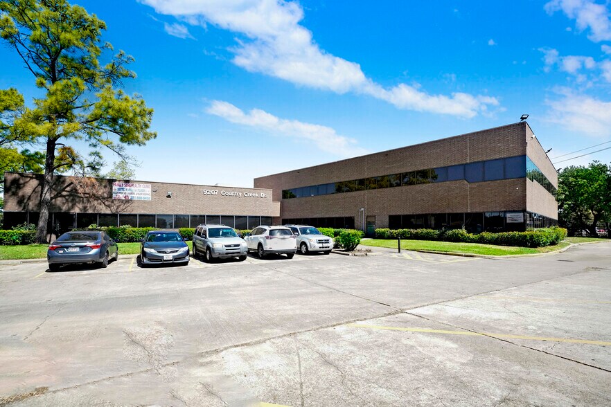 More Photos Of 9207 Country Creek Dr, Houston Office For Sale