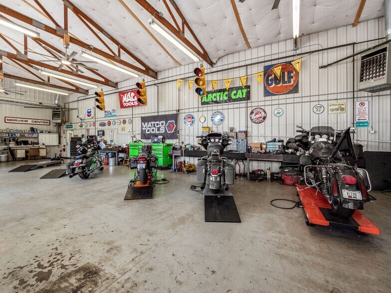 More Photos Of 31 S Ludlow Rd, Urbana Auto Repair For Sale