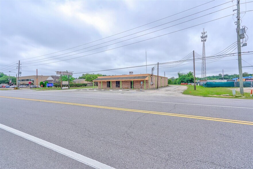 More Photos Of 6801 Highway Blvd, Katy Freestanding For Sale
