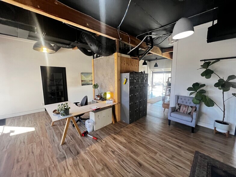 More Photos Of 201 E Grand Ave, Escondido Storefront Retail Office For Sale