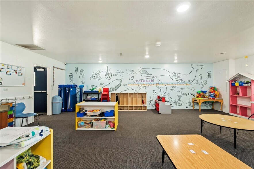 More Photos Of 522 N 9th Ave, Caldwell Daycare Center For Sale
